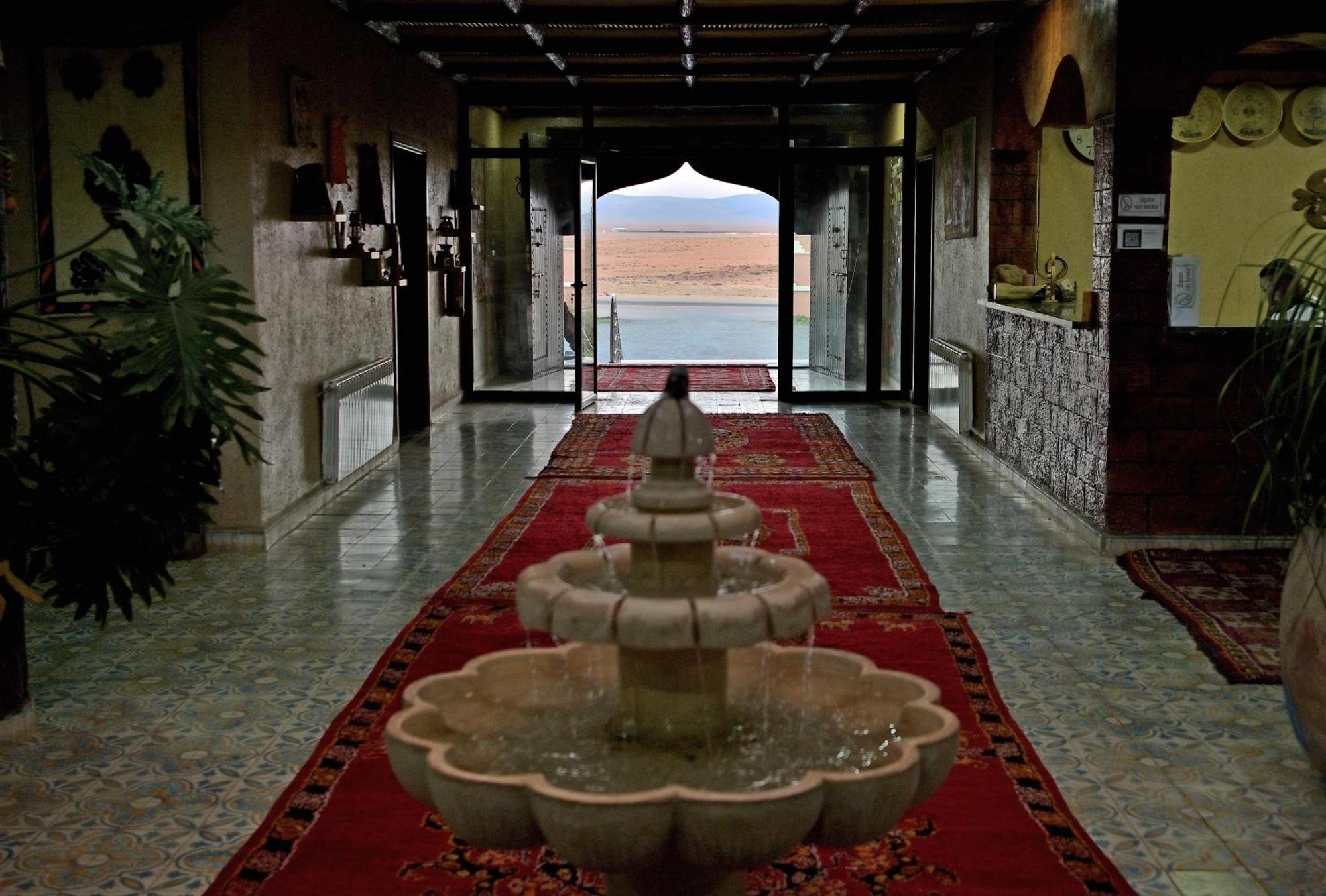 Hotel Meteorites Boulaajoul Zeïda Exterior foto