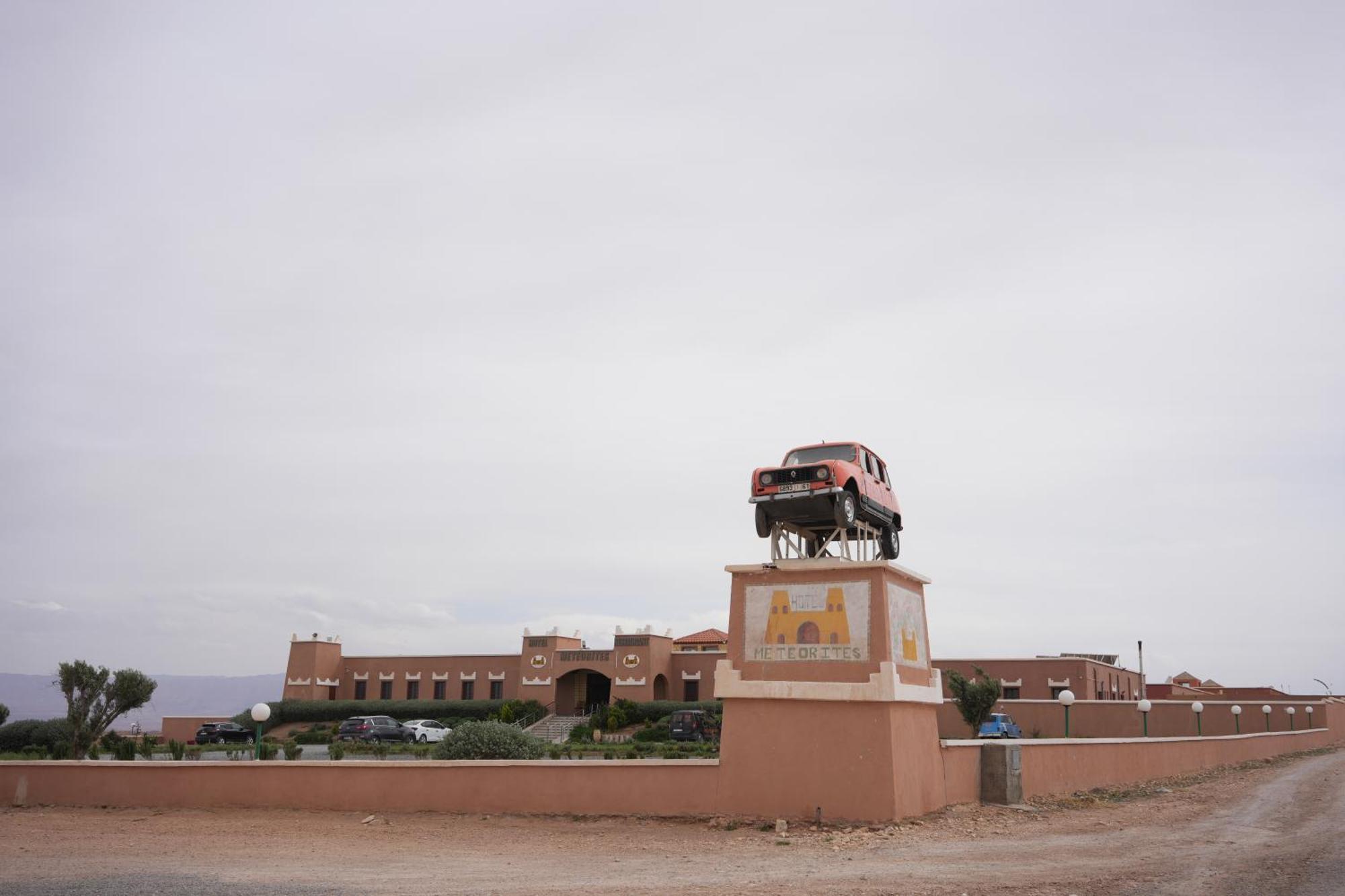 Hotel Meteorites Boulaajoul Zeïda Exterior foto